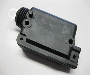 Renault Master II centrálzár motor – Renault autóalkatrészek